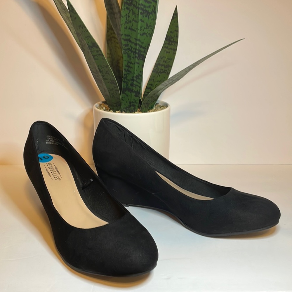 Sz 10 Black Suede SEYCHELLES Wedge